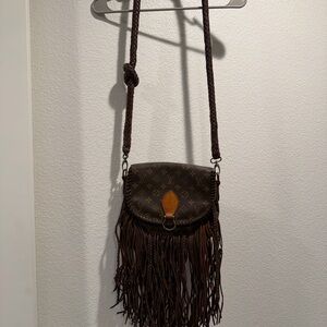 Elegant Brown Crossbody Bag with Fringe